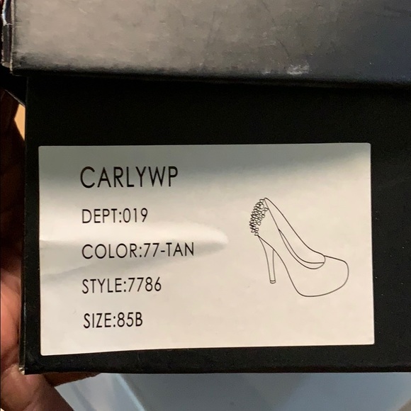 Studded heels - Picture 3 of 4